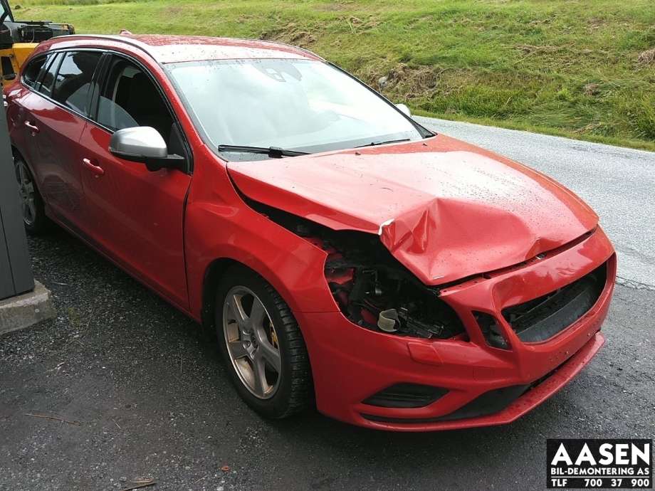 Volvo V60 2010-2013 (Type I, Fase 1) , Motorkode: D5204T2, Girkassekode: 1283142