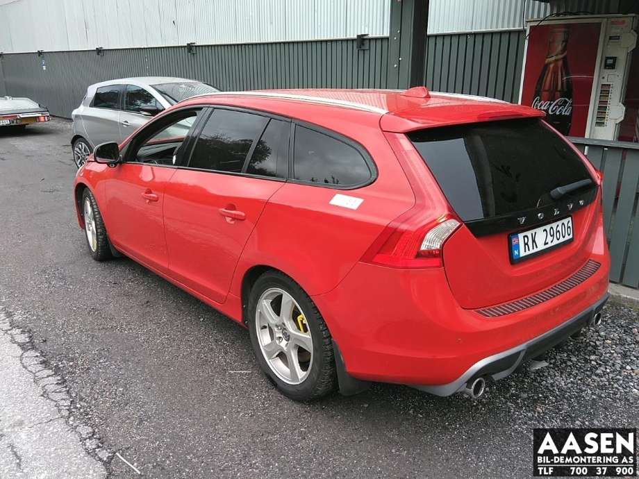 Volvo V60 2010-2013 (Type I, Fase 1) , Motorkode: D5204T2, Girkassekode: 1283142
