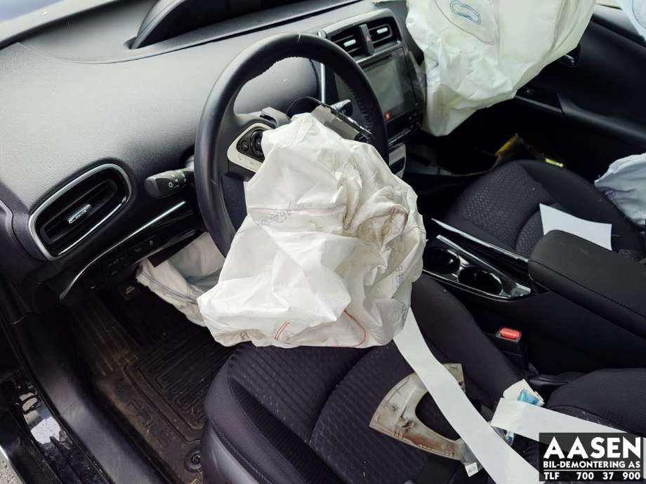 Toyota Prius 2016-2023 (Type IV) (combi) (combi), Motorkode: 2ZR-FXE, Girkassekode: 