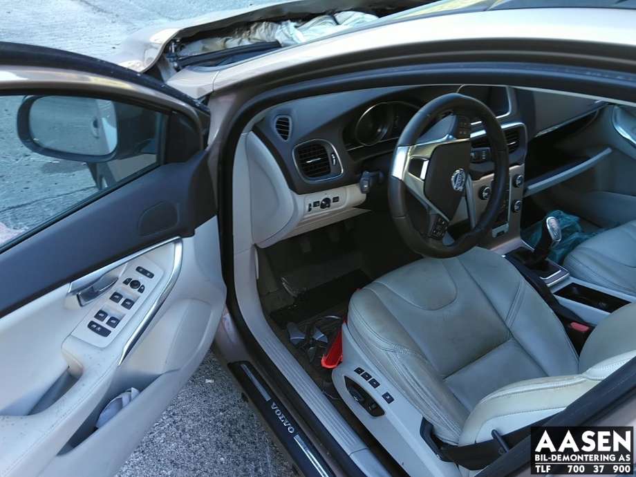 Volvo V40 2012-2019 , Motorkode: D4162T, Girkassekode: 1285227