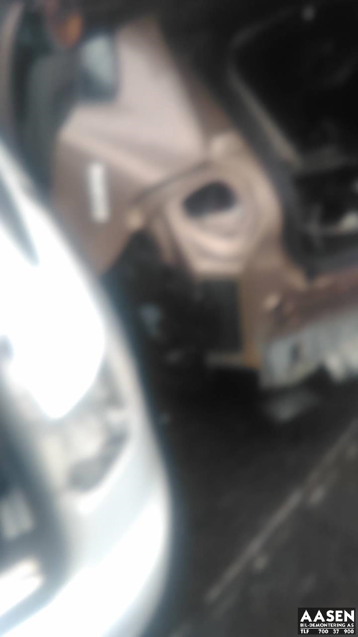 Volvo V40 2012-2019 , Motorkode: D4162T, Girkassekode: 1285227