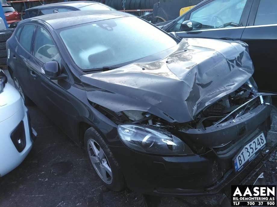 Volvo V40 2012-2019 , Motorkode: D4204T8, Girkassekode: 1285224