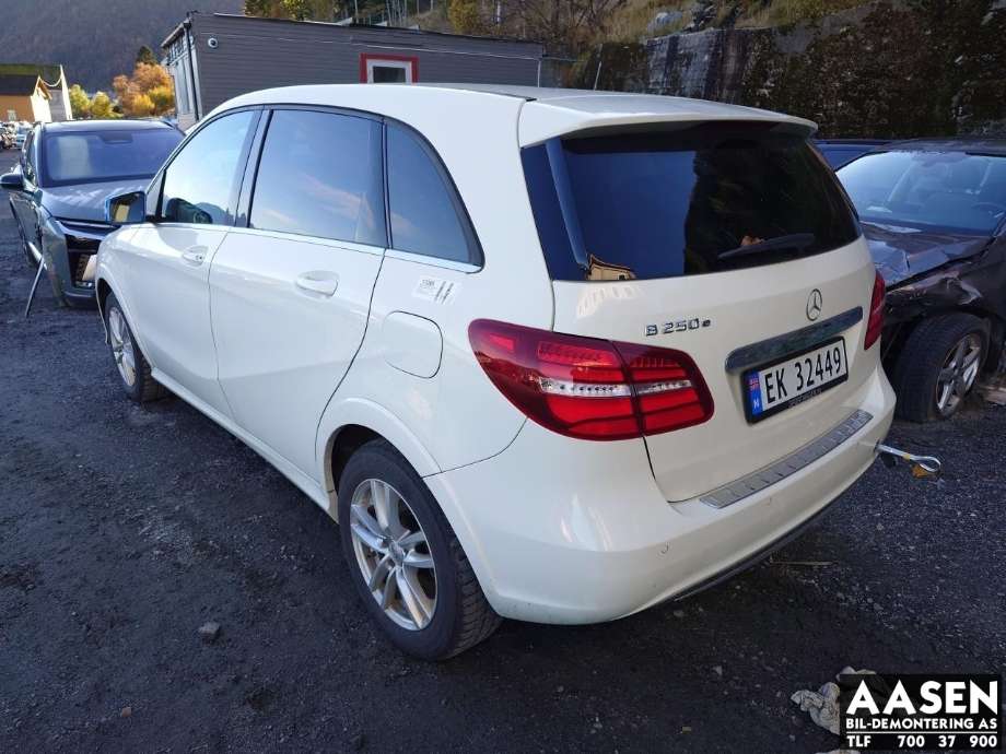 Mercedes B-Klasse, electric drive 2014-2018 (W242) (W242), Motorkode: EM0004, Girkassekode: 