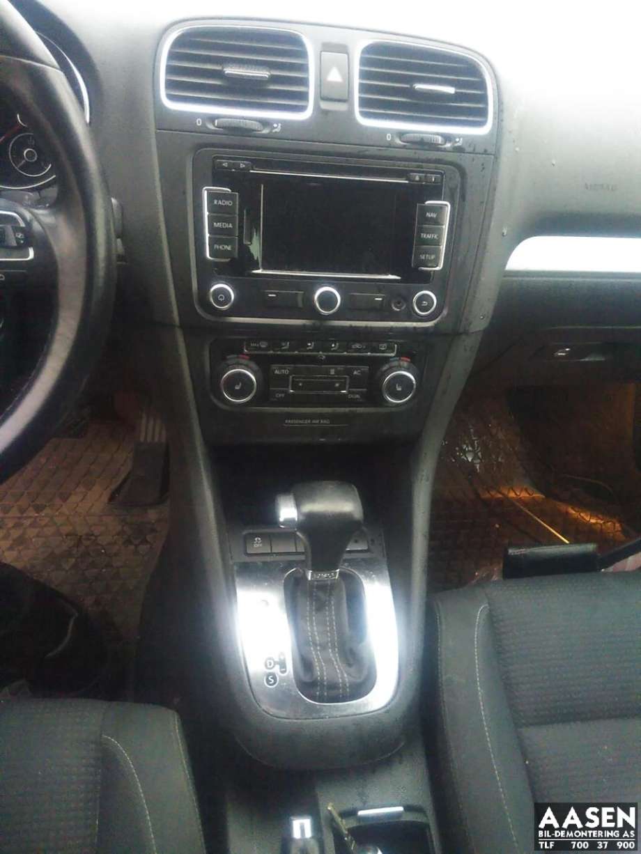 VW Golf VI 2008-2012 , Motorkode: CBZB, Girkassekode: MLJ