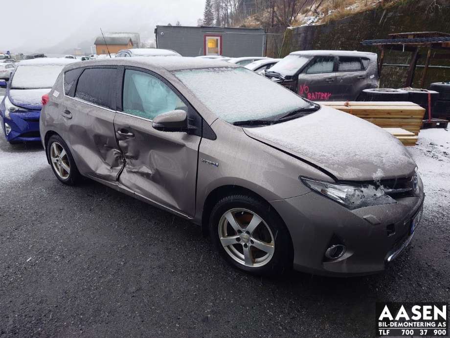 Toyota Auris 2013-2015 (Type II, Fase 1) , Motorkode: 2ZR-FXE, Girkassekode: