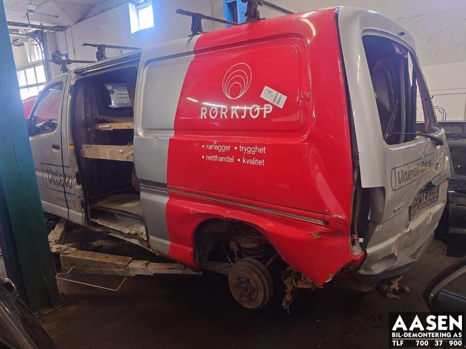 Toyota Hiace 2001-2006 (Fase 2) , Motorkode: 2KD-FTV, Girkassekode: 