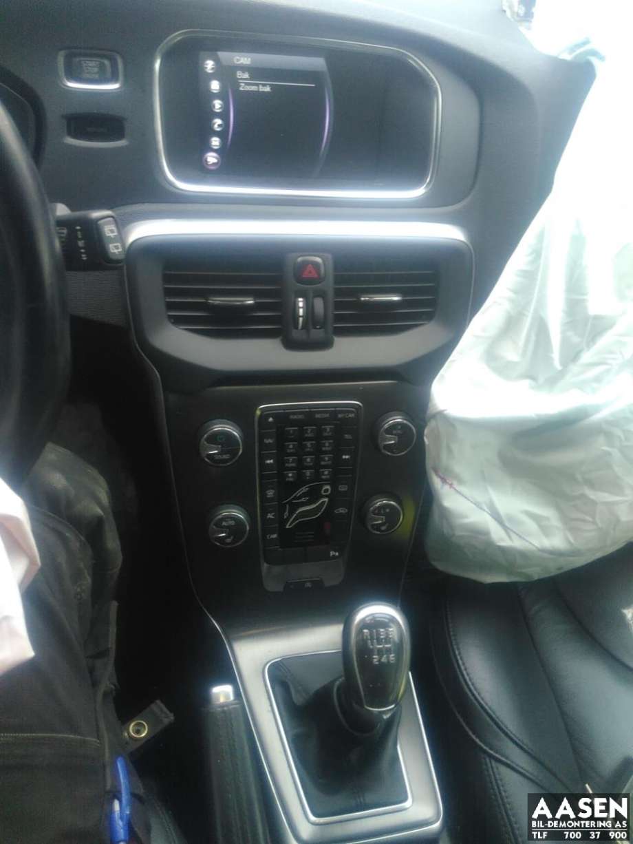 Volvo V40 2012-2019 , Motorkode: B4164T3, Girkassekode: 1285229