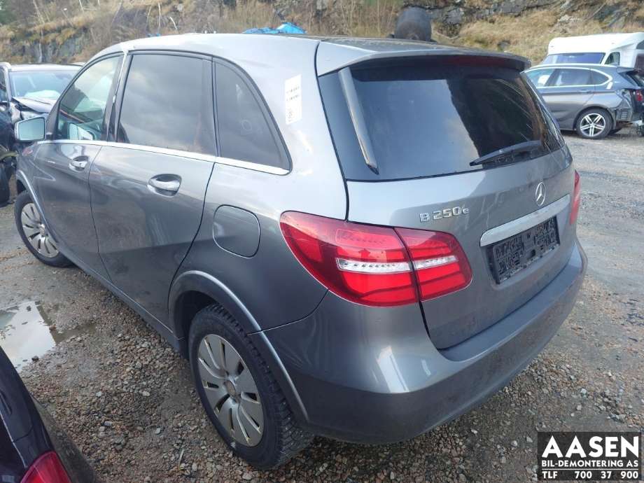 Mercedes B-Klasse, electric drive 2014-2018 (W242) (W242), Motorkode: EM0004, Girkassekode: 