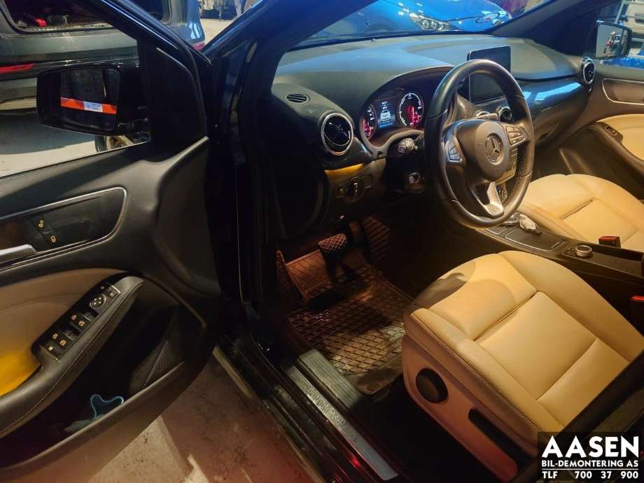 Mercedes B-Klasse, electric drive 2014-2018 (W242) (W242), Motorkode: EM0004, Girkassekode: 