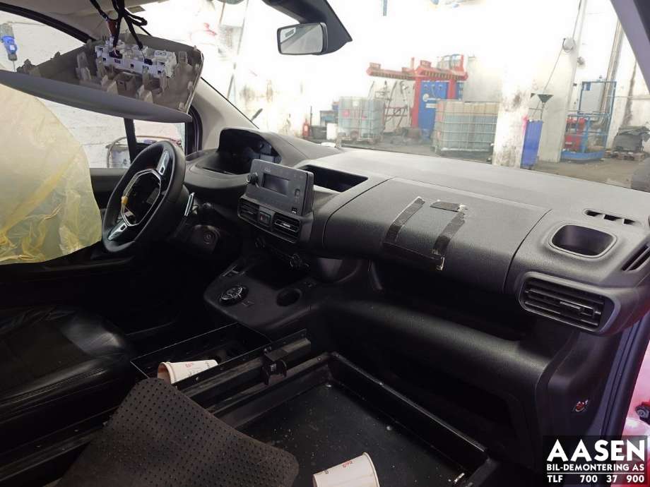 Peugeot Partner 2019-->> (Type III) , Motorkode: DV5RC, Girkassekode: STT