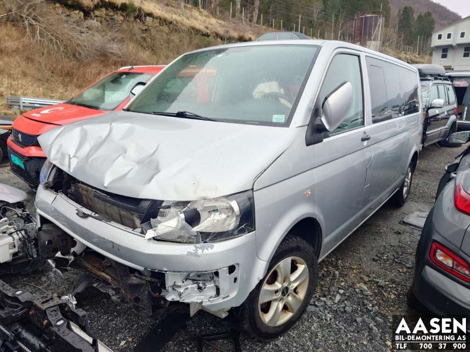 VW Transporter / Caravelle 2009-2015 (Fase 2) (T5) (T5), Motorkode: 03L 100 032 M, Girkassekode: LRS