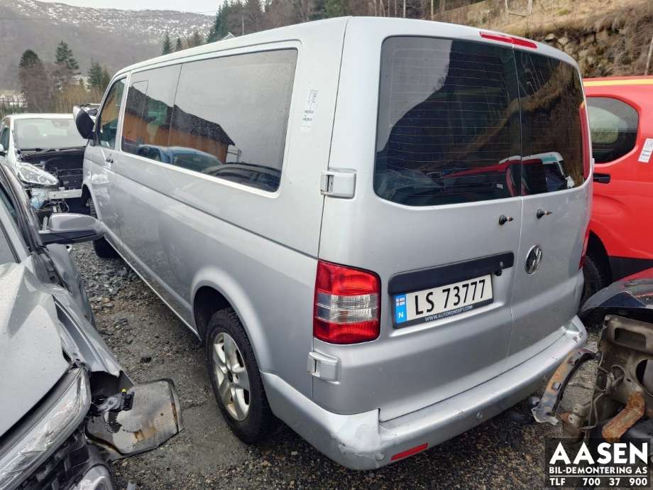 VW Transporter / Caravelle 2009-2015 (Fase 2) (T5) (T5), Motorkode: 03L 100 032 M, Girkassekode: LRS