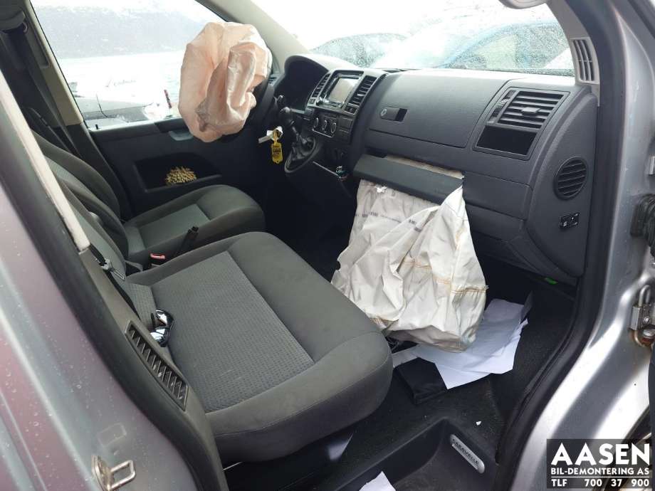 VW Transporter / Caravelle 2009-2015 (Fase 2) (T5) (T5), Motorkode: 03L 100 032 M, Girkassekode: LRS