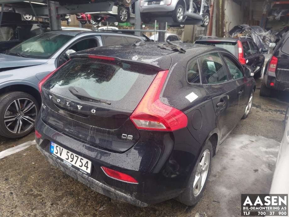 Volvo V40 2012-2019 , Motorkode: D4162T, Girkassekode: 1285228
