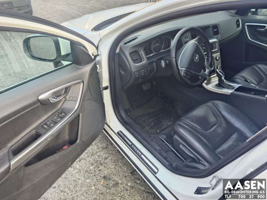 Volvo V60 2010-2013 (Type I, Fase 1) , Motorkode: D4162T, Girkassekode: 