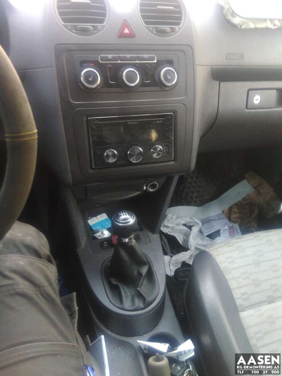 VW Caddy 2010-2015 (Type III, Fase 2) , Motorkode: CFHF, Girkassekode: NFQ