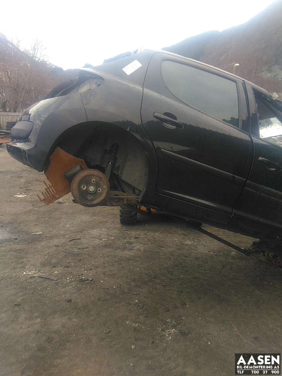 Peugeot 207 2006-2012 , Motorkode: KF01, Girkassekode: 