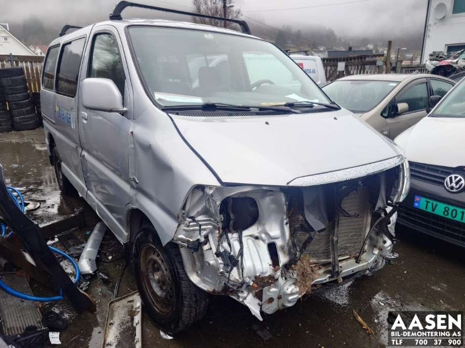 Toyota Hiace 2007-2012 (Fase 3) , Motorkode: 2KD-FTV, Girkassekode: 