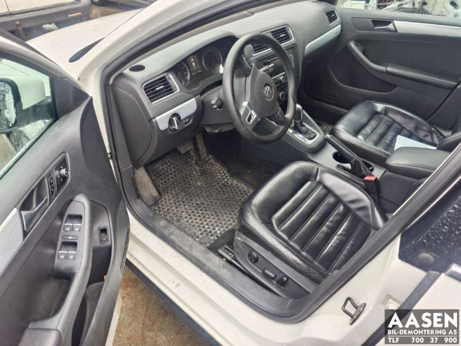 VW Jetta 2011-->> , Motorkode: CRJ, Girkassekode: PMY