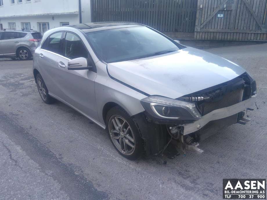 Mercedes A-Klasse 2012-2018 (W176) (W176), Motorkode: 270910, Girkassekode: 