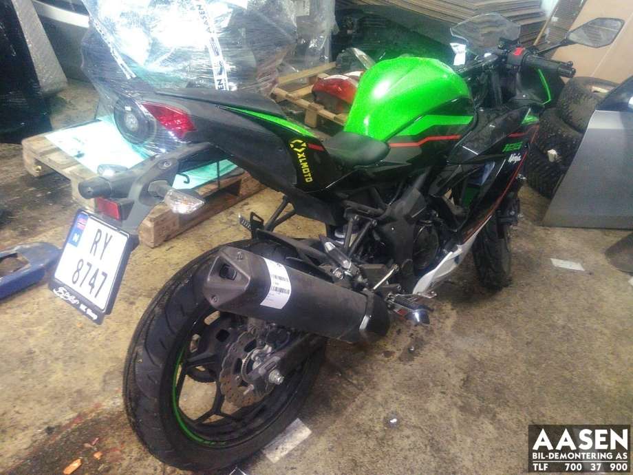 MC Kawasaki Ninja 125 2019-->> , Motorkode: BX125AE, Girkassekode: 