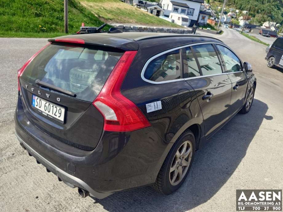 Volvo V60 2010-2013 (Type I, Fase 1) , Motorkode: D4162T, Girkassekode: 