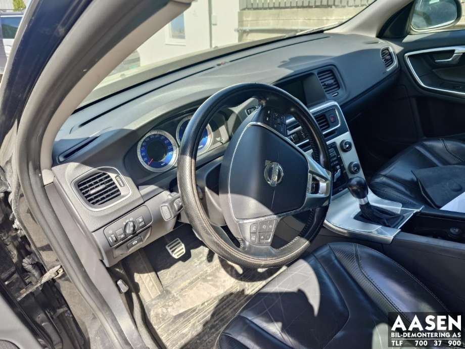 Volvo V60 2010-2013 (Type I, Fase 1) , Motorkode: D4162T, Girkassekode: 