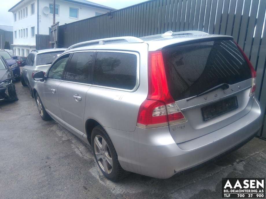 Volvo V70 2014-2016 (Type III, Fase 2) , Motorkode: D5204T3, Girkassekode: 1285179