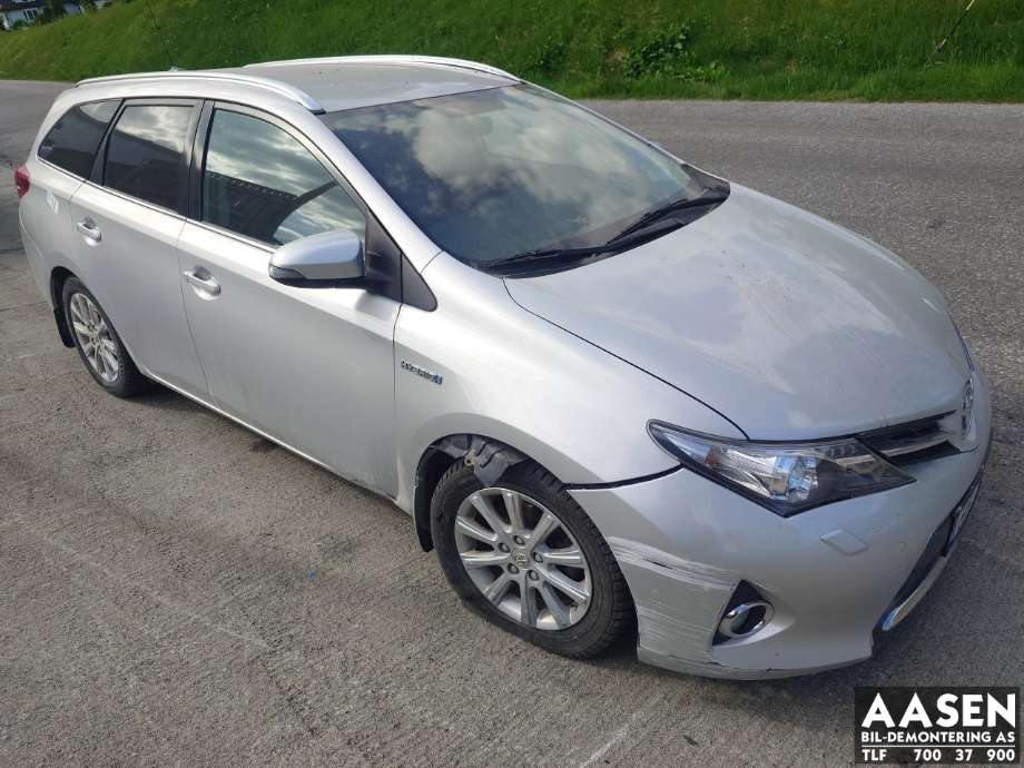 Toyota Auris 2013-2015 (Type II, Fase 1) , Motorkode: 2ZR-FXE, Girkassekode: 