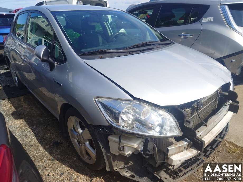 Toyota Auris 2010-2012 (Type I, Fase 2) , Motorkode: 2ZR-FXE, Girkassekode: 