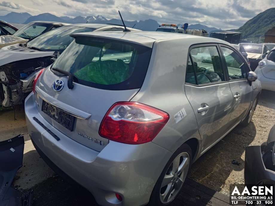 Toyota Auris 2010-2012 (Type I, Fase 2) , Motorkode: 2ZR-FXE, Girkassekode: 