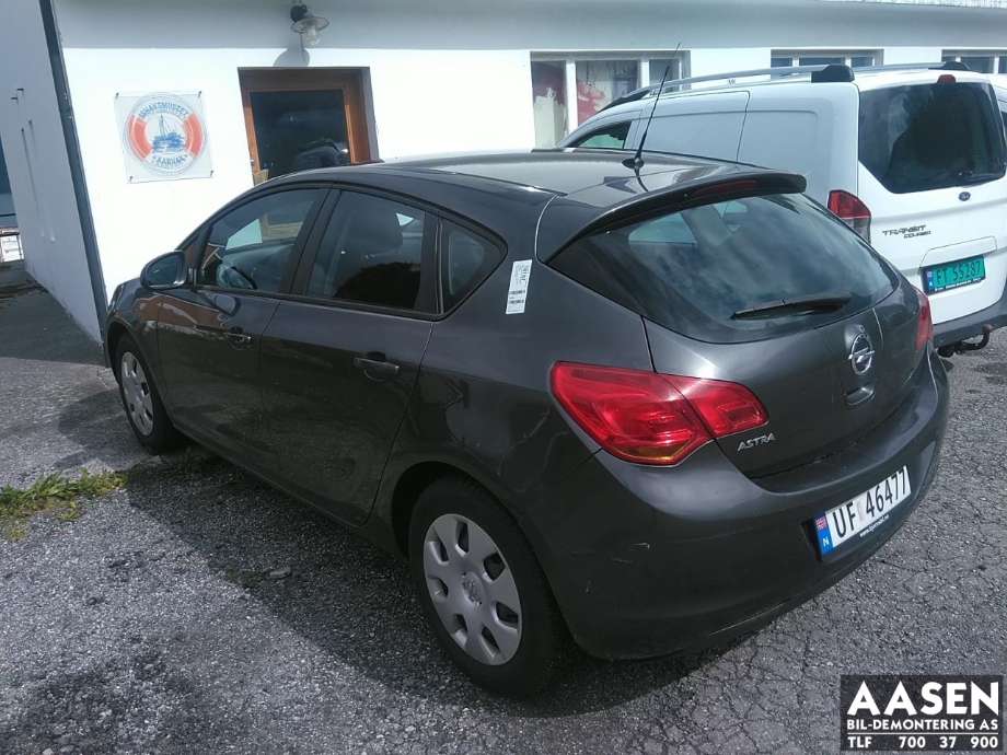 Opel Astra J 2010-2015 , Motorkode: A14XER, Girkassekode: M26