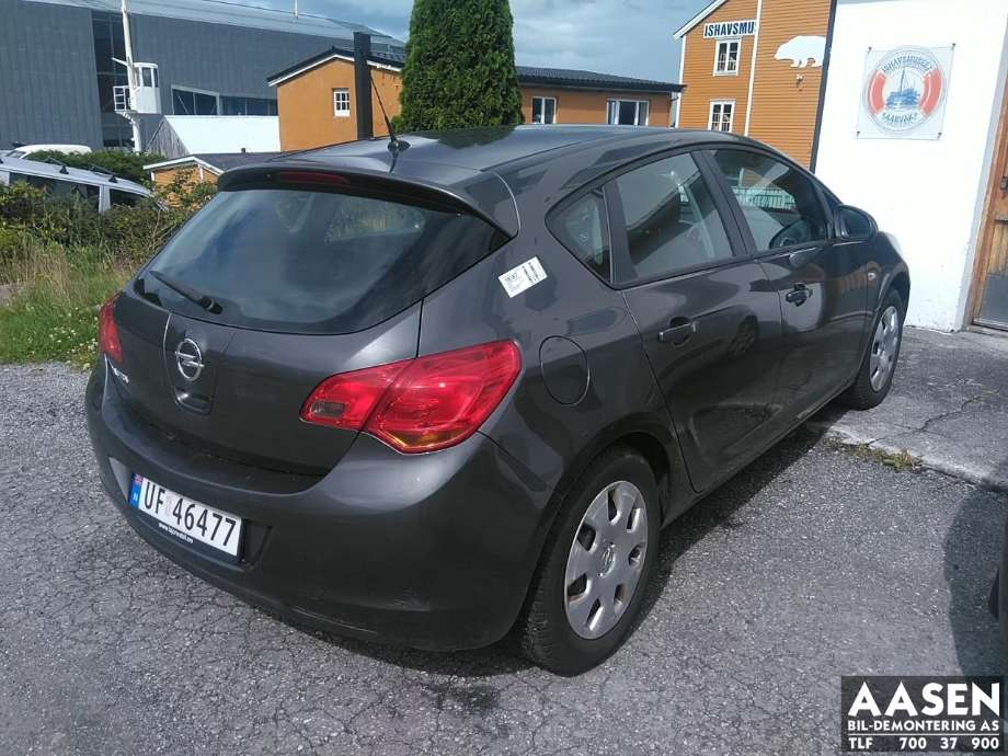 Opel Astra J 2010-2015 , Motorkode: A14XER, Girkassekode: M26