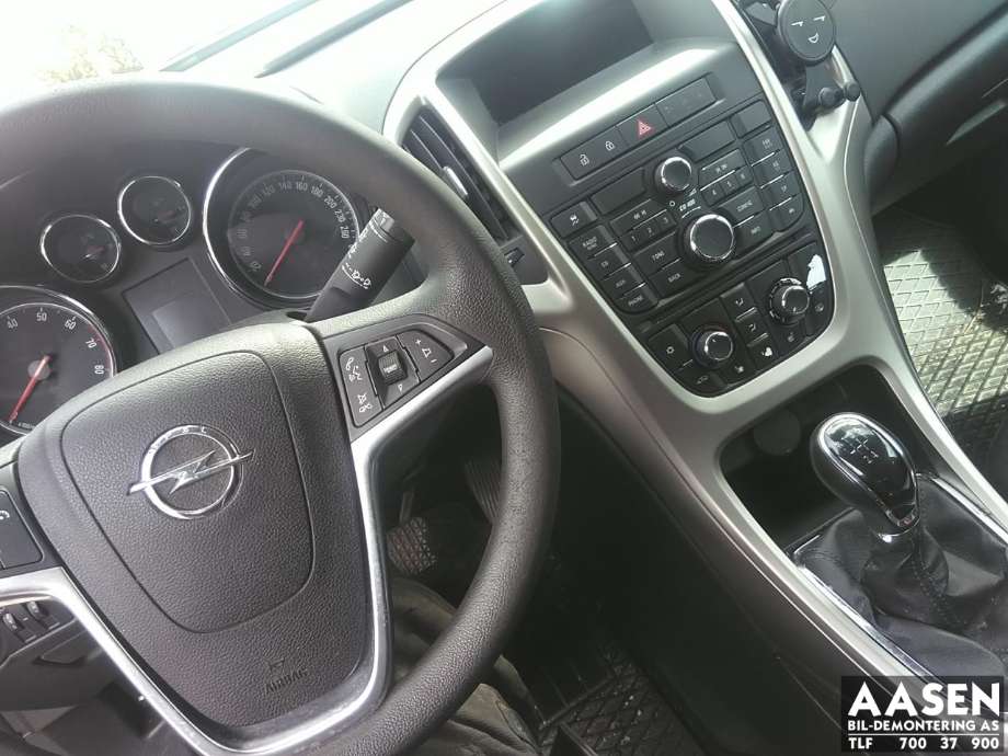Opel Astra J 2010-2015 , Motorkode: A14XER, Girkassekode: M26