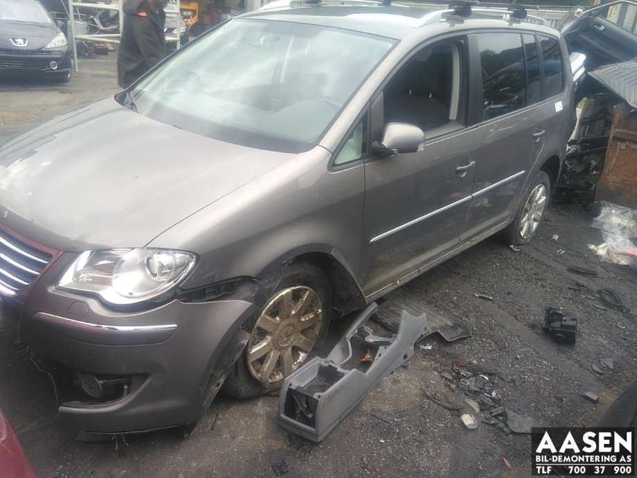 VW Touran 2007-2010 (Type I, Fase 2) , Motorkode: BLS, Girkassekode: JYK