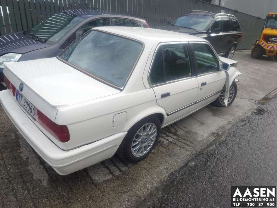 BMW 3-Serie 1983-1993 (E30) (E30), Motorkode: M20-B20, Girkassekode: 