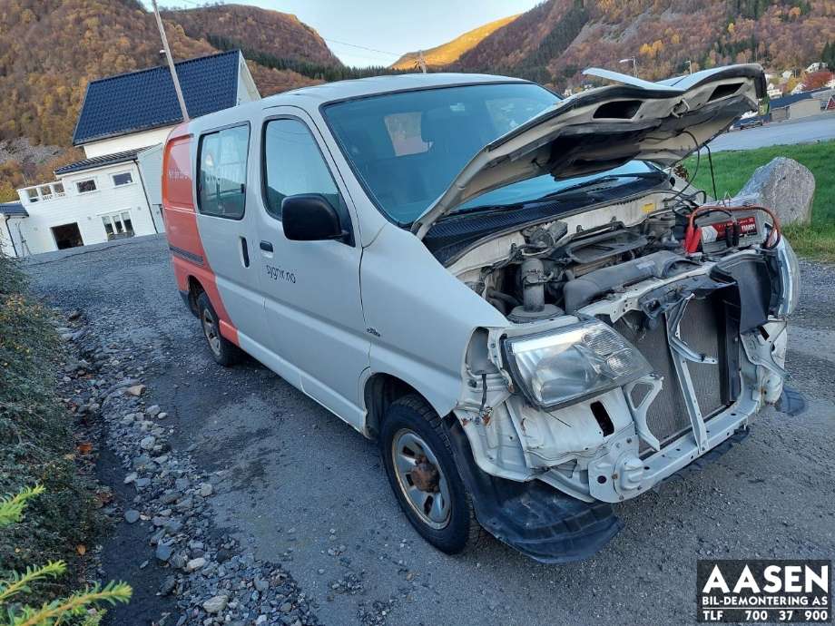 Toyota Hiace 2007-2012 (Fase 3) , Motorkode: 2KD-FTV, Girkassekode: 
