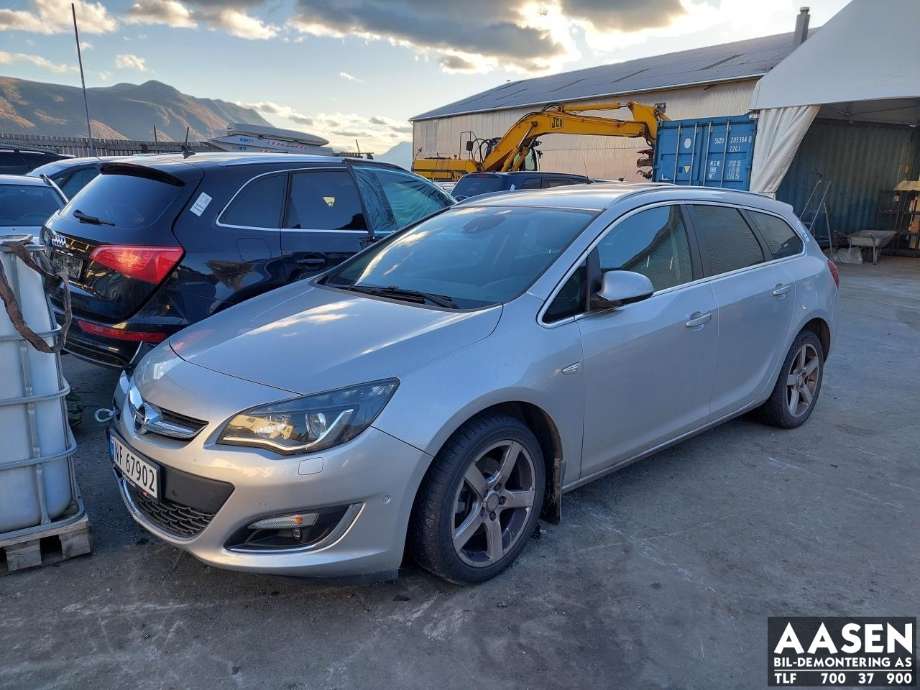 Opel Astra J, 2010-2015  delebil , Motorkode: A17DTE