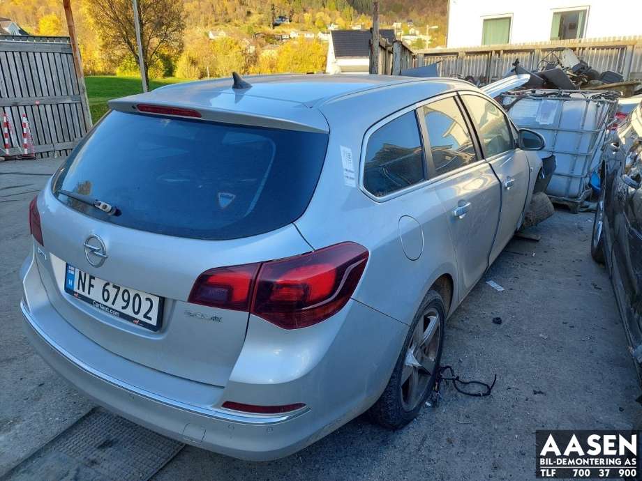 Opel Astra J 2010-2015 , Motorkode: A17DTE, Girkassekode: 