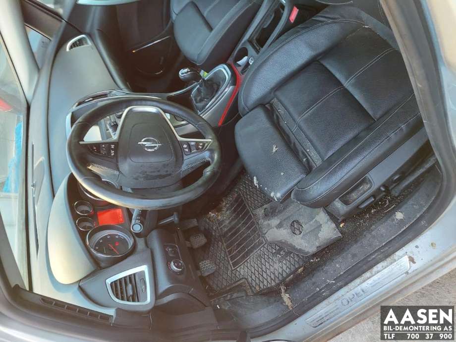 Opel Astra J 2010-2015 , Motorkode: A17DTE, Girkassekode: 
