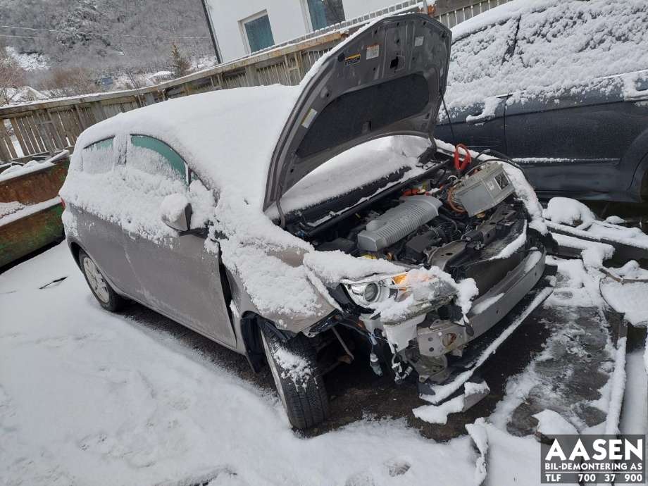 Toyota Yaris, 2014-2020 (Type III, Fase 2)  delebil , Motorkode: 1NZ-FXE