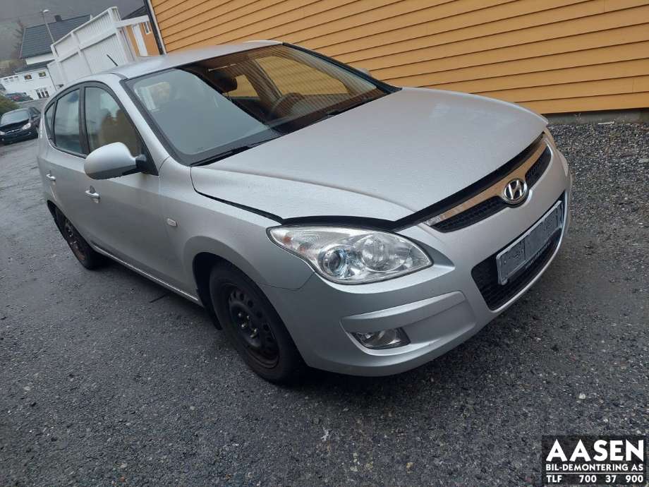 Hyundai i30 2007-2012 (Type I) , Motorkode: G4FC-GL, Girkassekode: 