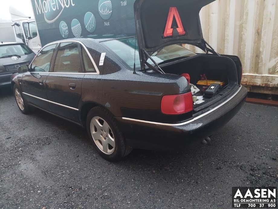 Audi A8 1995-2002 (Type I) , Motorkode: AKE, Girkassekode: FAZ