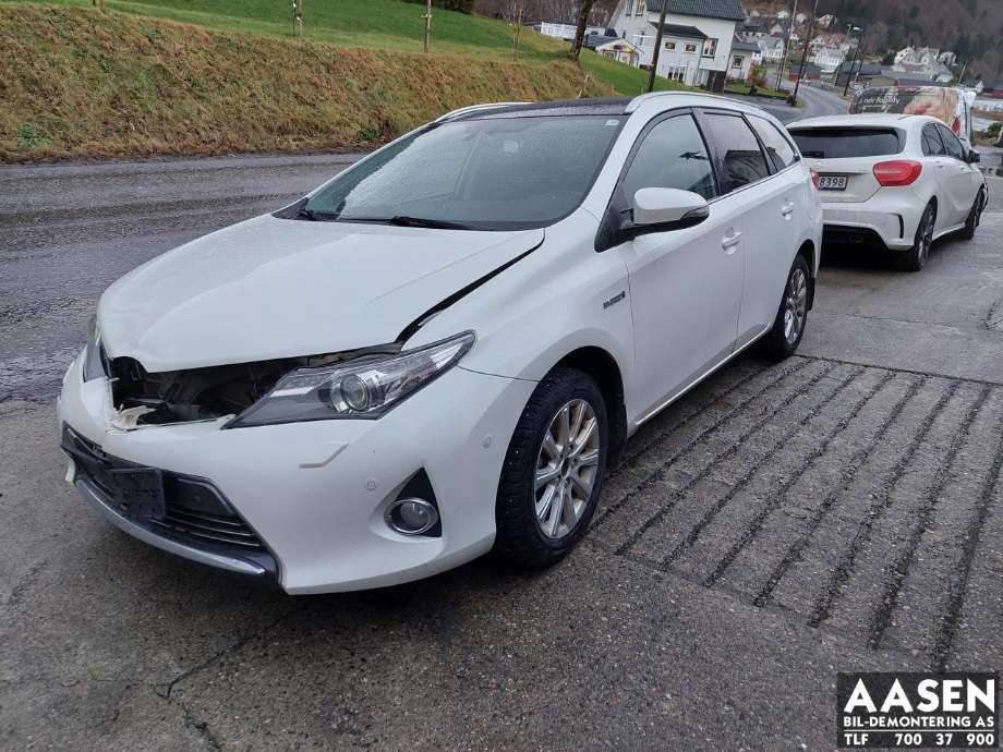 Toyota Auris 2013-2015 (Type II, Fase 1) , Motorkode: 2ZR-FXE, Girkassekode: 