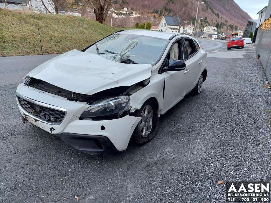 Volvo V40 2012-2019 , Motorkode: 6906334, Girkassekode: 1285217