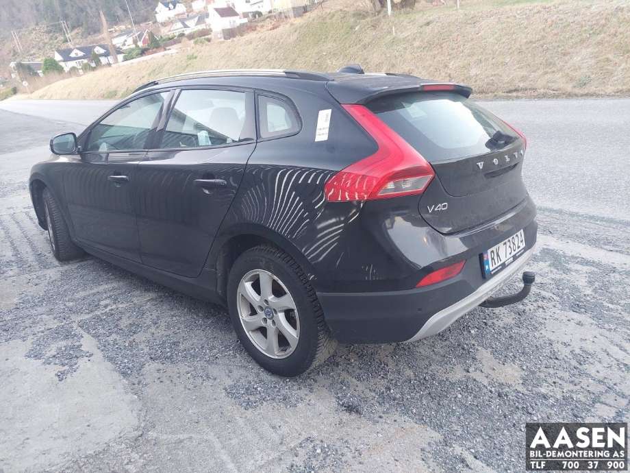 Volvo V40 2012-2019 , Motorkode: EM57, Girkassekode: 