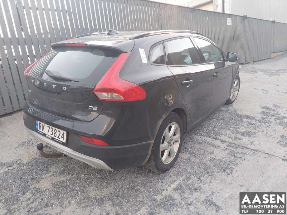 Volvo V40 2012-2019 , Motorkode: EM57, Girkassekode: 
