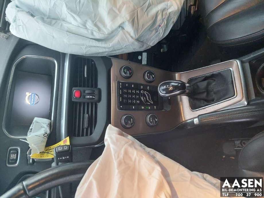 Volvo V40 2012-2019 , Motorkode: EM57, Girkassekode: 
