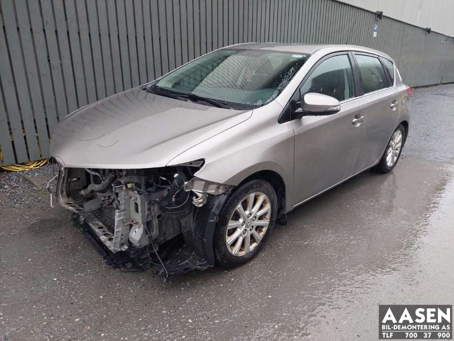 Toyota Auris 2013-2015 (Type II, Fase 1) , Motorkode: 1ND-TV, Girkassekode: 