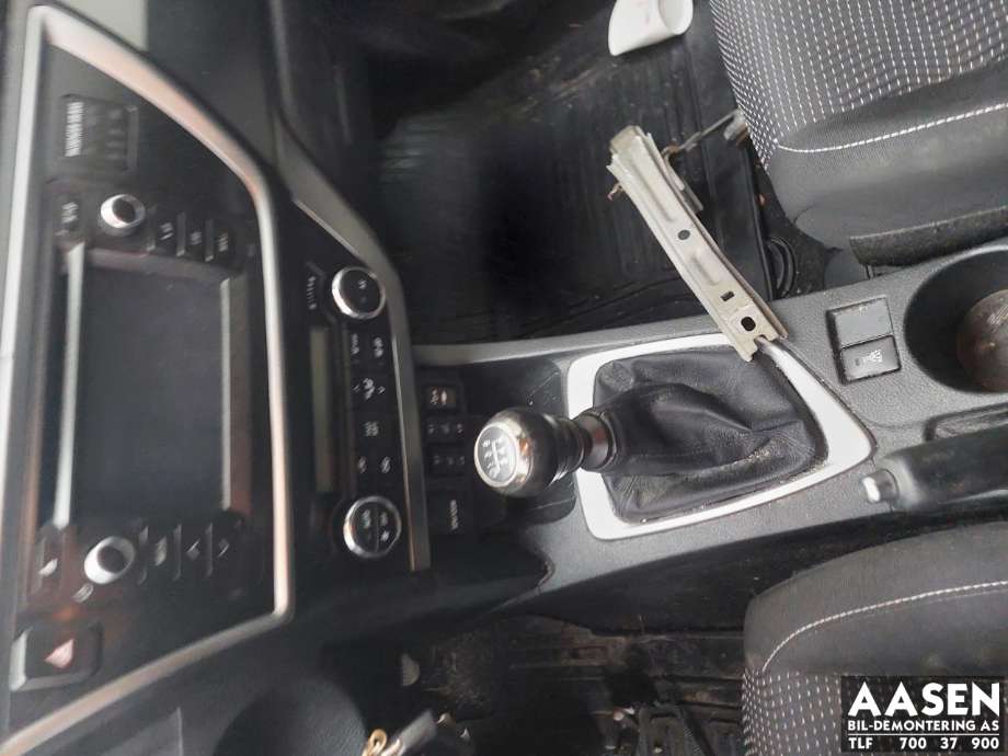 Toyota Auris 2013-2015 (Type II, Fase 1) , Motorkode: 1ND-TV, Girkassekode: 